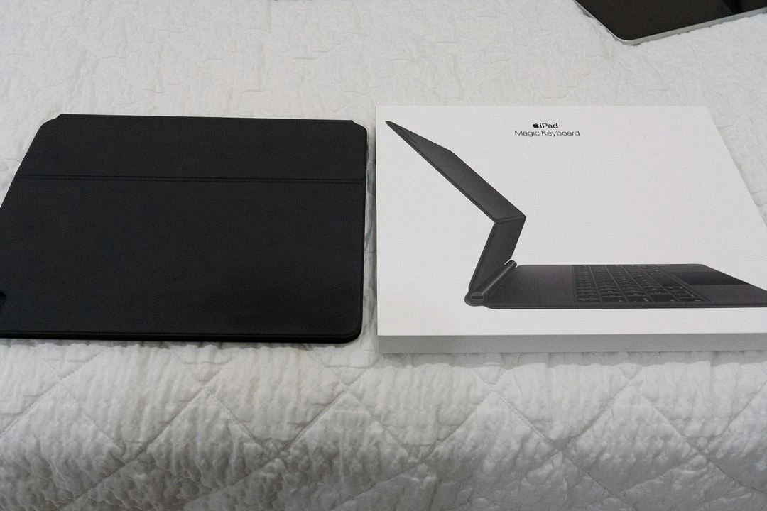 아이패드 프로 12.9 m1 256g wifi + 매직키보드 + 애플펜슬 프로 일괄 판매합니다 이미지