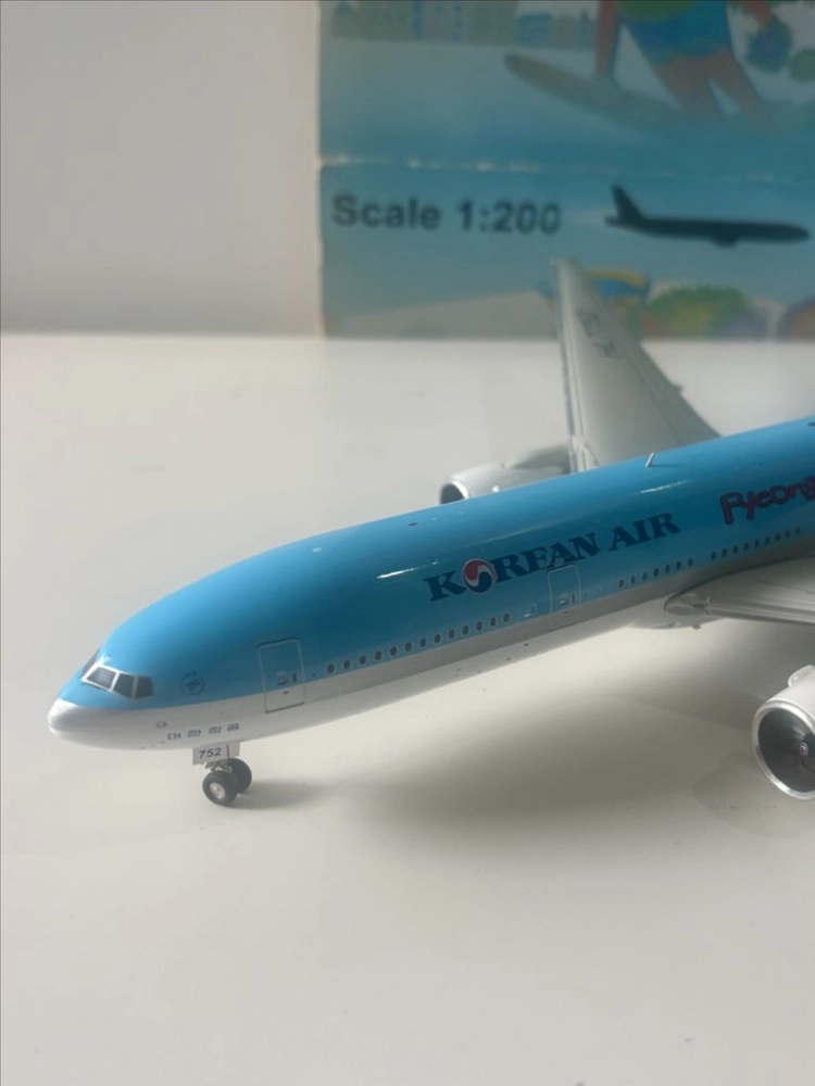 [한정판] 대한항공 B777-2B5/ER 평창올림픽 랩핑 모형 (1:200) 이미지