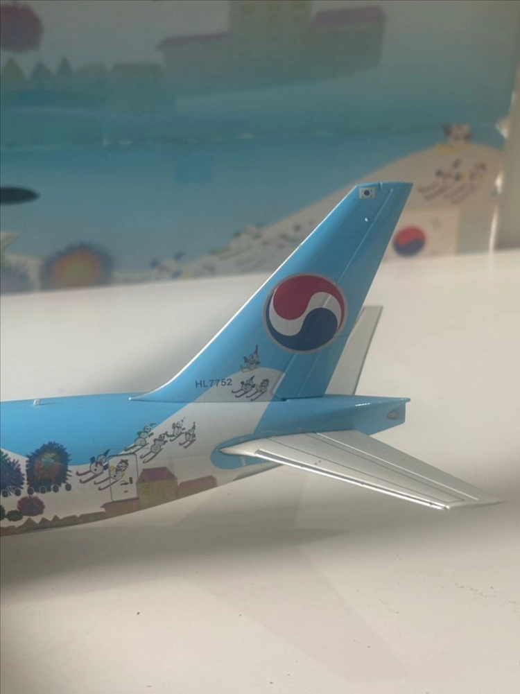 [한정판] 대한항공 B777-2B5/ER 평창올림픽 랩핑 모형 (1:200) 이미지