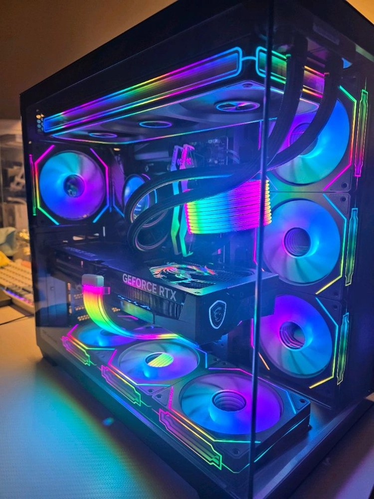 라이젠7 9800X3D RTX5080 ASUS TUF 본체 팝니다 이미지
