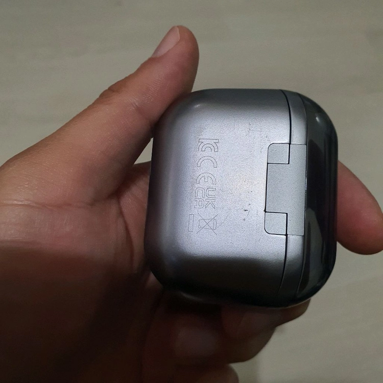 정품 갤럭시 버즈3프로 sm-r630 본체 이미지