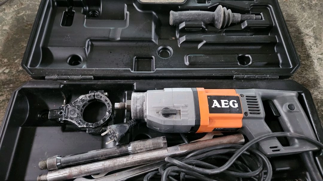 아에게 건식코아드릴 AEG 핸드코아 코아드릴 AEG DB1500-2XE - 안심되는 중고거래