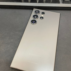 갤럭시S24울트라 블랙 256GB 무잔상 상태좋은 중고83만6천팝니다 이미지
