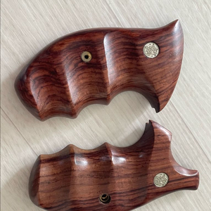 s&w 리볼버 m10 로즈우드 그립 이미지