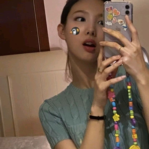 (희귀템)트와이스 나연 폴로 랄프로렌 포켓 반팔니트 꽈배기 케이블 스웨터 이미지