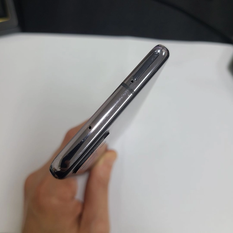 갤럭시퀀텀2 블랙 128GB SK 6램 기능정상 215152 이미지