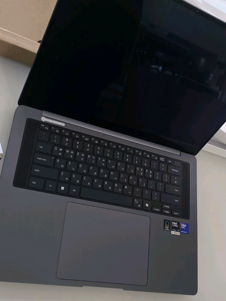 [미사용] 삼성 갤럭시북6 프로 16인치 (울트라7/16G/512G) 노트북 NT960XJG-KC71G 이미지