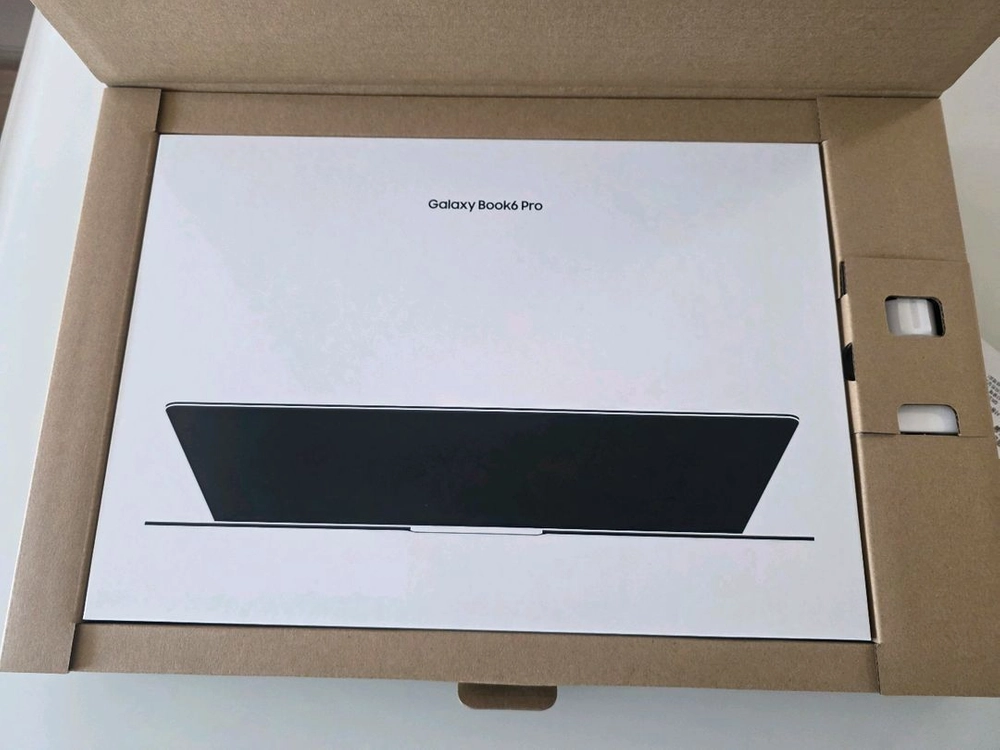 [미사용] 삼성 갤럭시북6 프로 16인치 (울트라7/16G/512G) 노트북 NT960XJG-KC71G 이미지