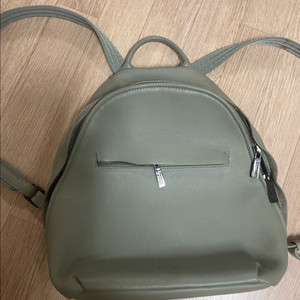 르뽀 백팩 카키색 이미지