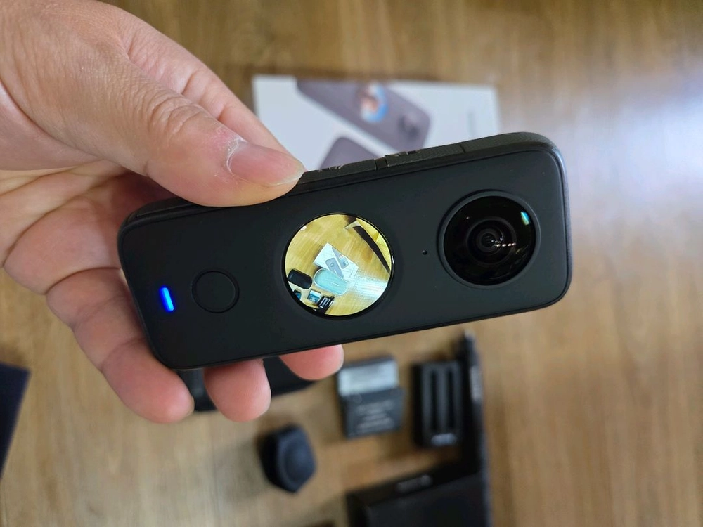 insta360 x2 본체+기타 팝니다. 이미지