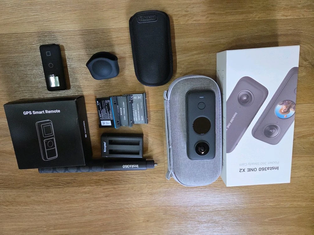 insta360 x2 본체+기타 팝니다. 이미지