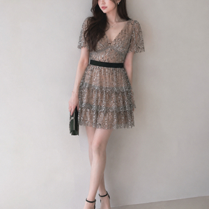셀프포트레이트 원피스 ( 산드로 마쥬 이자벨마랑 시에 자라 코스 비비안웨스트우드 로저비비에 마놀로블로닉 이미지