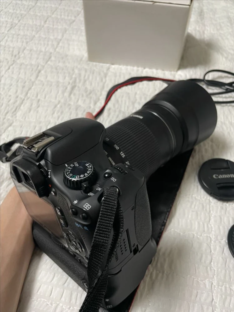 캐논 EOS 550D 망원 풀세트 판매(55-250mm STM 망원 렌즈 + 세로그립) 이미지