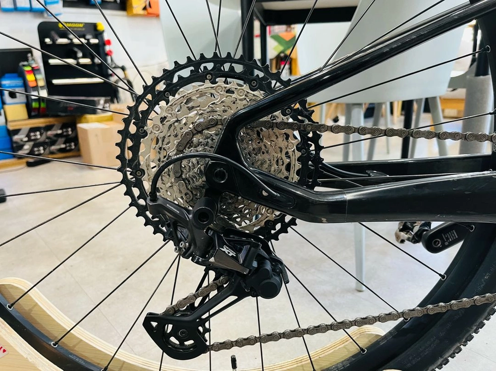 위아위스 알페카 풀카본 MTB 자전거 이미지