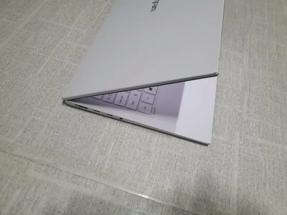 엘지 그램 ai 모델임 15z80t ga7wk 싸게 팝니다 이미지