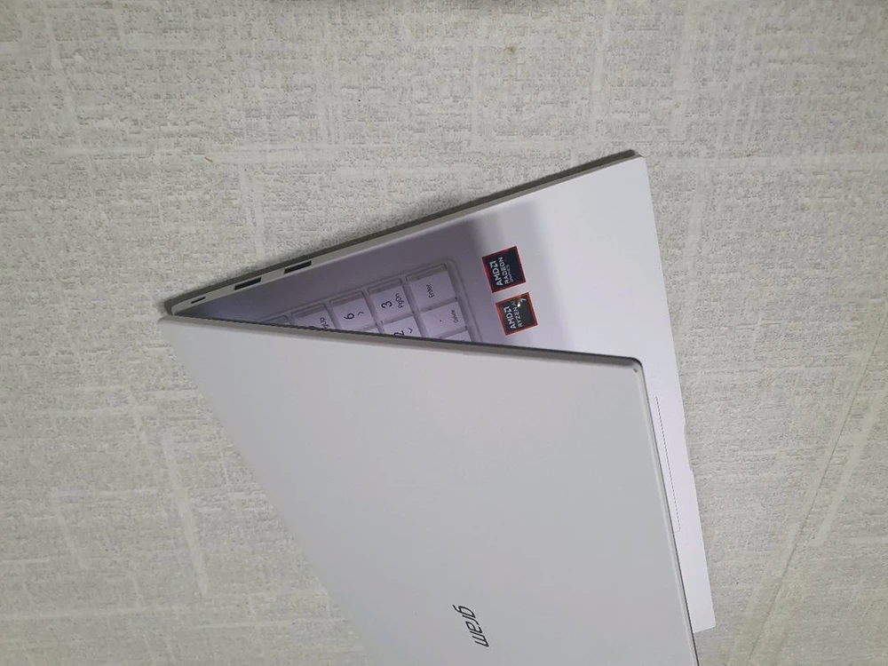 엘지 그램 ai 모델임 15z80t ga7wk 싸게 팝니다 이미지