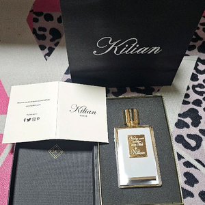 킬리안 블레이 부 쿠셔 아베끄 모아(나랑잘래) 오드퍼퓸 50ml 미개봉 쇼핑백 이미지