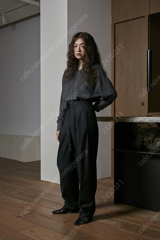 WMM 더블유엠엠 New Nice Pants 블랙 실크 이미지