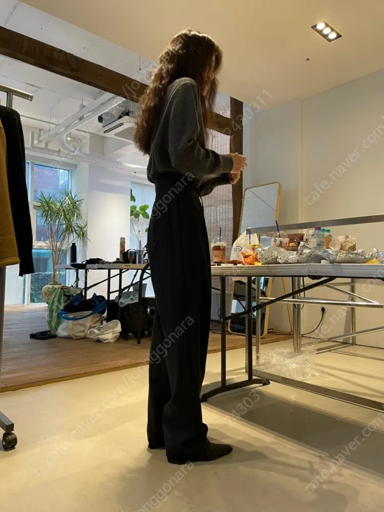 WMM 더블유엠엠 New Nice Pants 블랙 실크 이미지