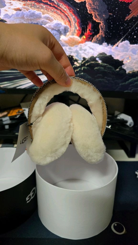 UGG 쉽스킨 타스만 이어머프 20496 이미지