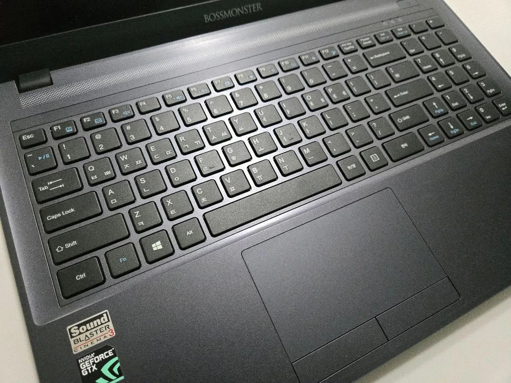 한성 보스몬스터 게이밍 노트북(i7-7600, GTX1050Ti, 새 배터리교체) 이미지