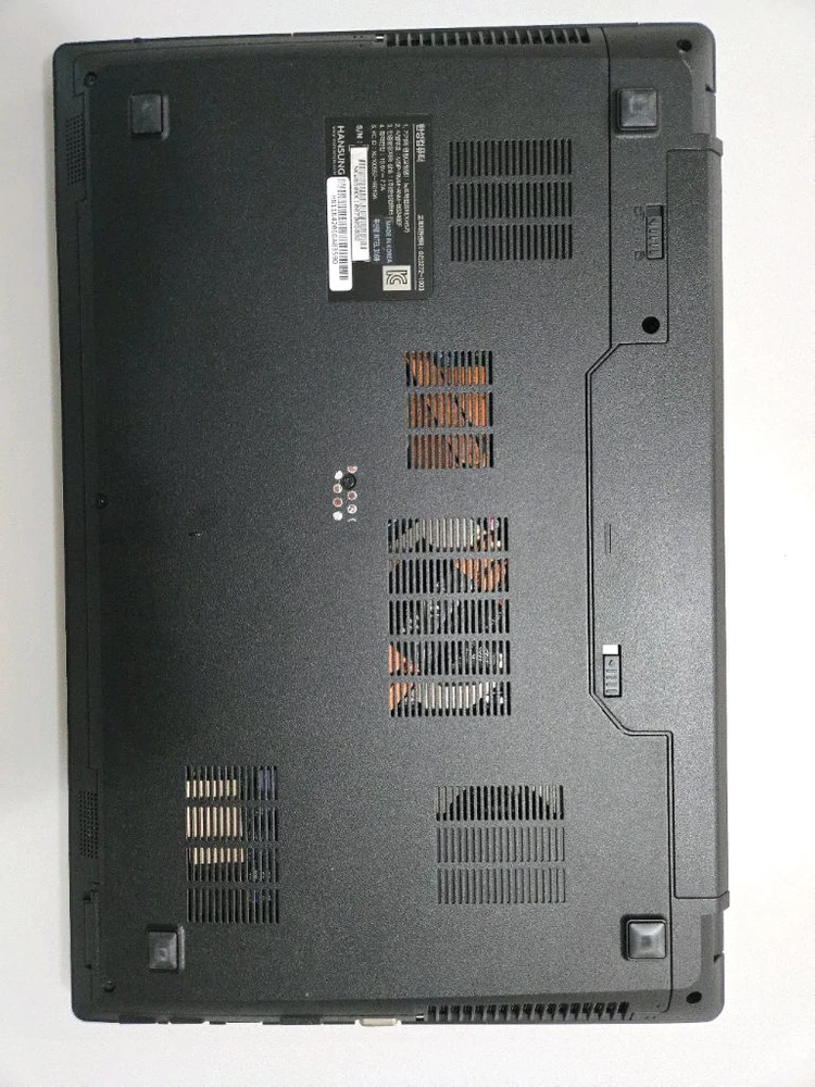 한성 보스몬스터 게이밍 노트북(i7-7600, GTX1050Ti, 새 배터리교체) 이미지