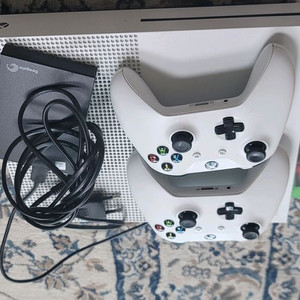 xbox one s 블루투스콘솔 2개+ 외장 1테라 하드 포함 10만원 이미지
