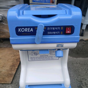 중고 A급 대한산업 코리아 자동 크러셔 빙삭기 DH-961A (업소용 팥빙수 기계 얼음 분쇄기) 이미지
