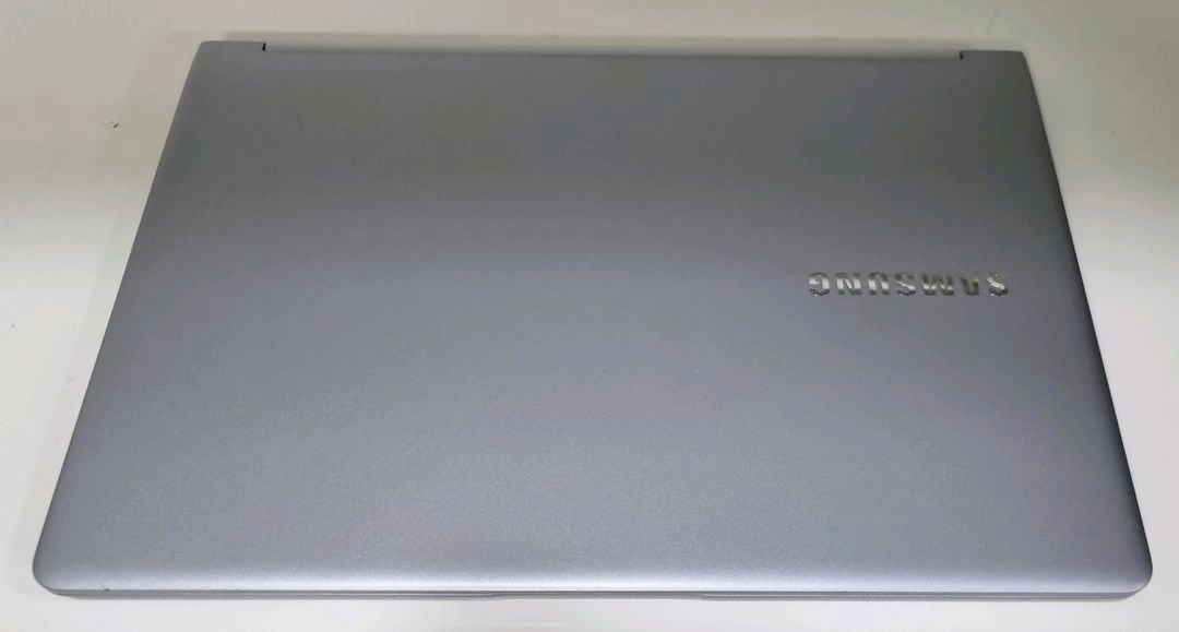 삼성 노트북 9 Lite (i7, 램 8GB, 256GB, 13인치) 팜 이미지
