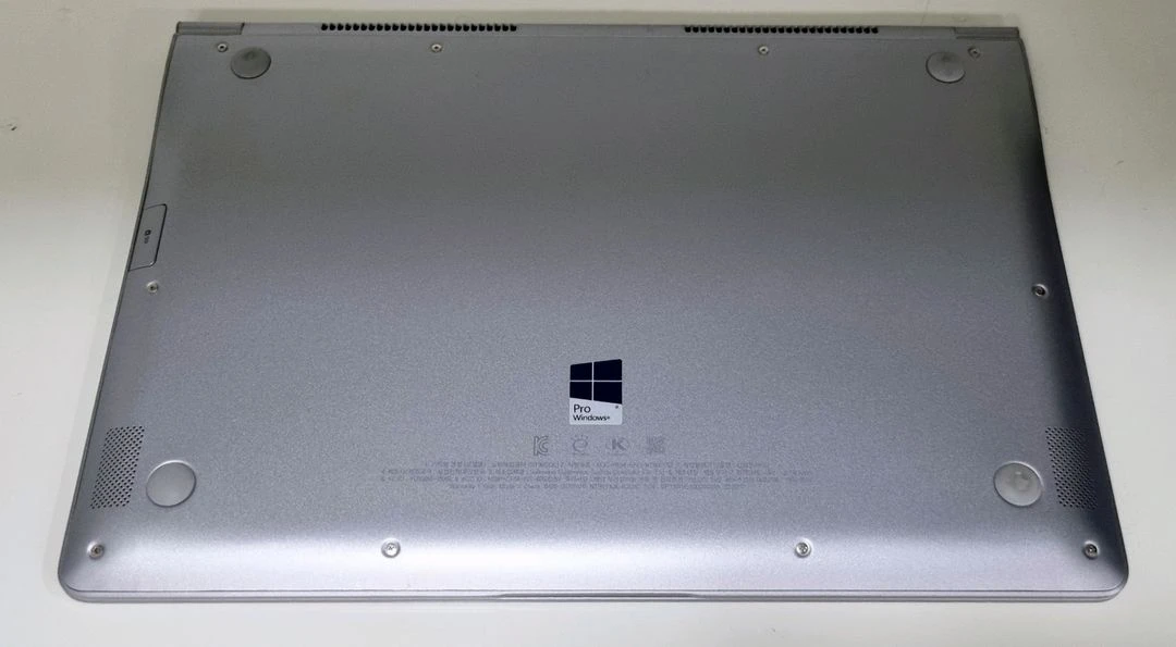 삼성 노트북 9 Lite (i7, 램 8GB, 256GB, 13인치) 팜 이미지