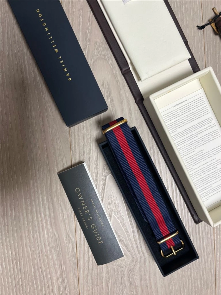 다니엘 웰링턴 CLASSIC BRISTOL 골드 다크브라운 가죽 + 나토 스트랩 이미지
