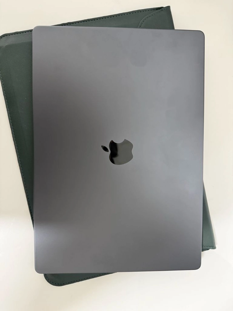 노트북 M3 Pro 16인치 이미지