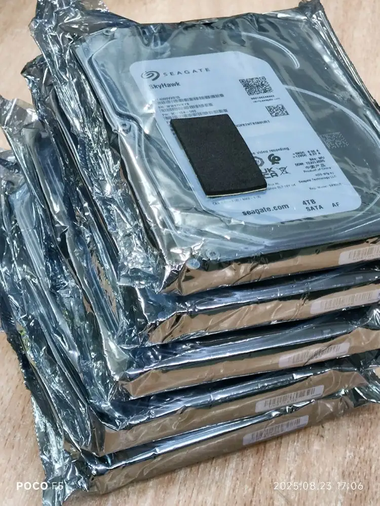 Seagate SkyHawk 4TB 하드디스크 새 제품 이미지