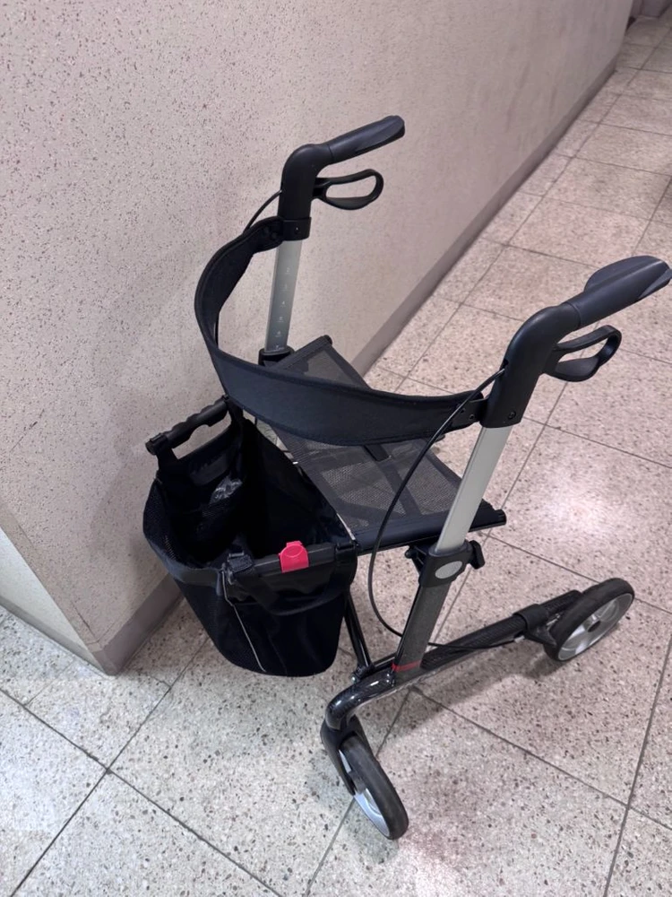 애슬론 보행기 블랙 어르신 보행기 이미지
