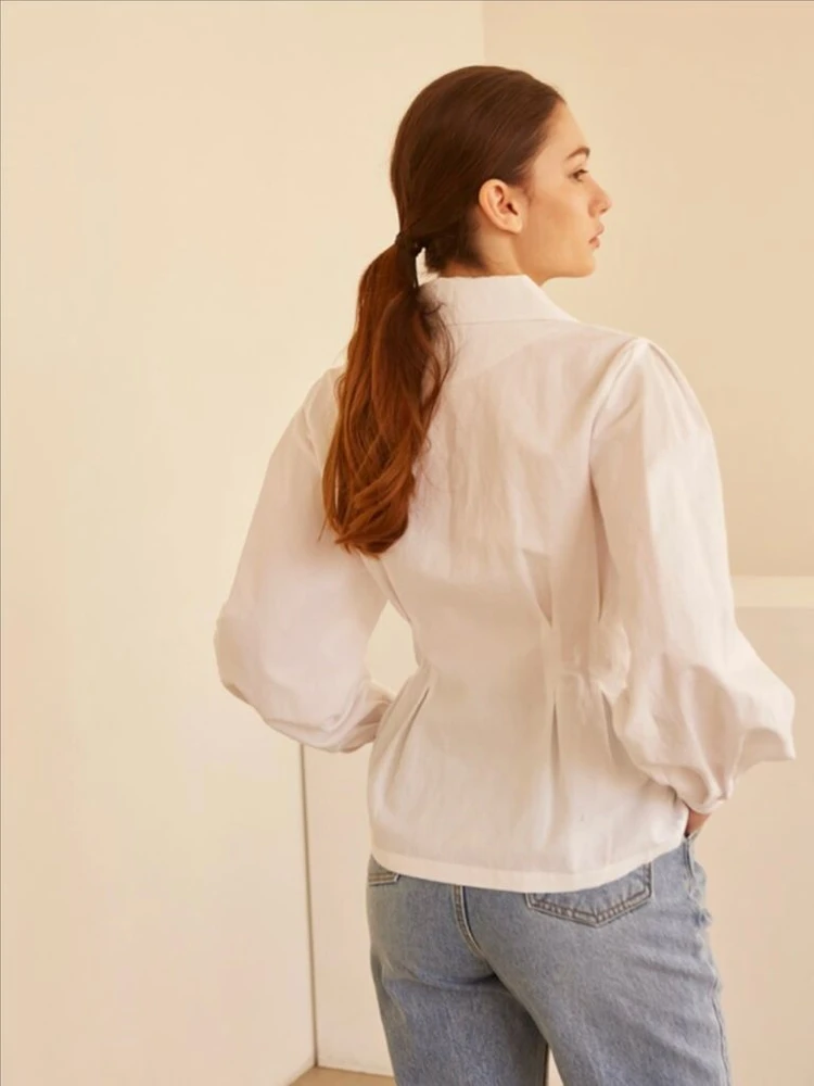 모한 블라우스 자켓 새상품 화이트 볼륨 자켓 이미지