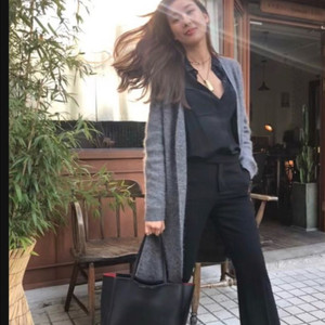 33만원새상품&수요일까지판매유엠유엠 한정판 버건디 깃털백 쇼퍼백, 파우치 이미지