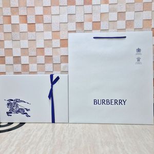 [백화점정품]버버리 박스+쇼핑백+리본+유산지 풀구성품,버버리 가방,버버리 지갑,버버리 패딩,버버리 쇼핑백,버버리 이미지