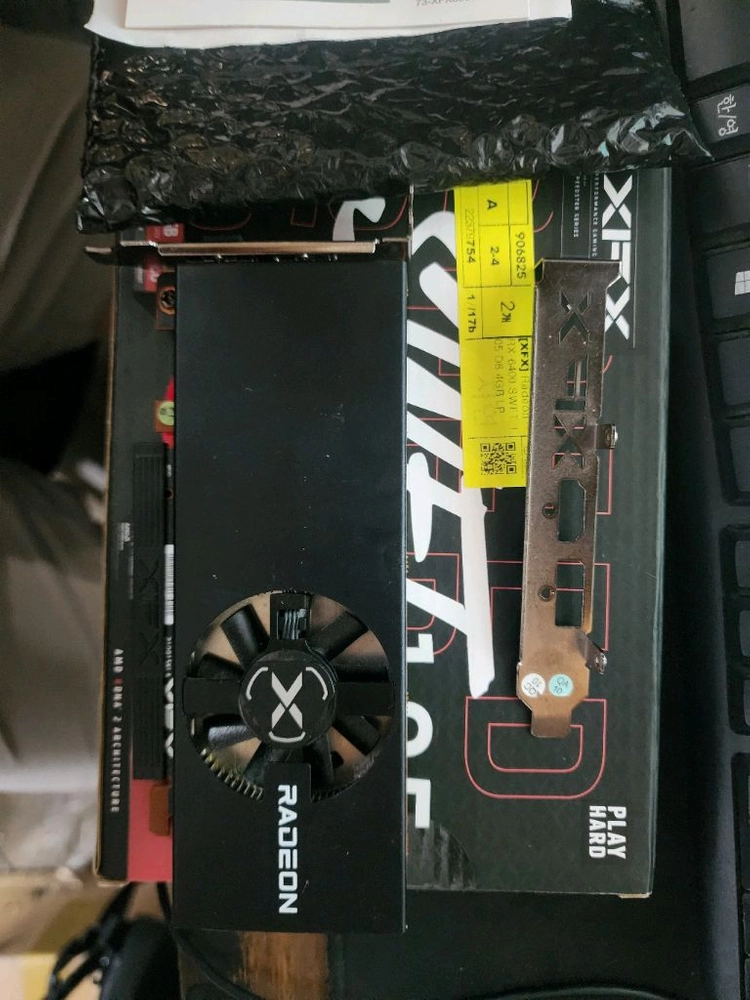 LP그래픽카드 rx 6400 이미지