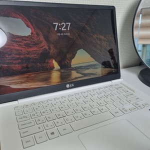 LG 그램 14인치 노트북 14Z990 i3-8145U 램8기가 SSD256GB 가성비 사무용업무용 노트북 이미지