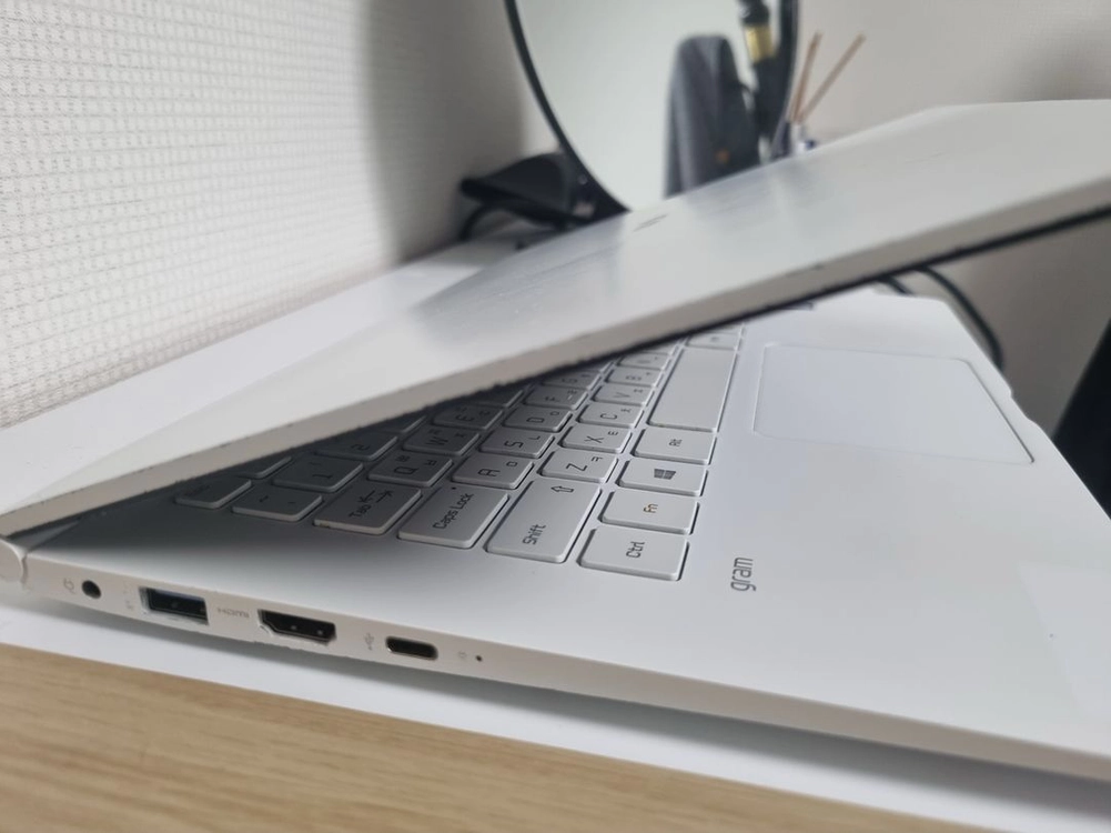 LG 그램 14인치 노트북 14Z990 i3-8145U 램8기가 SSD256GB 가성비 사무용업무용 노트북 이미지