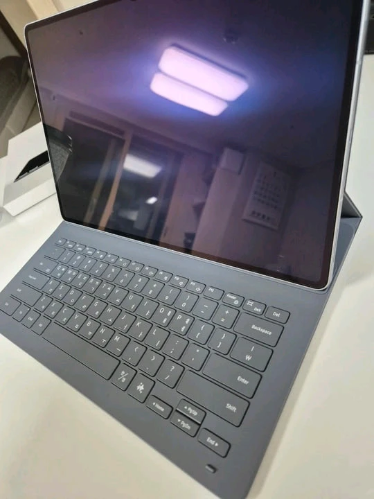 갤럭시 탭 S11 울트라(wi-fi) 512GB 실버 + 키보드케이스 판매 - 안심되는 중고거래