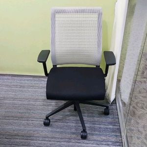 수입명품 스틸케이스 씽크 체어 이미지
