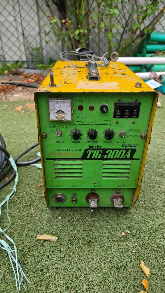 알곤 용접기 2대 제니스 300 ,한흥 TIG 300 인버터 220v 단상 이미지