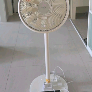 보국 제로닷 스탠드 선풍기 화이트 이미지