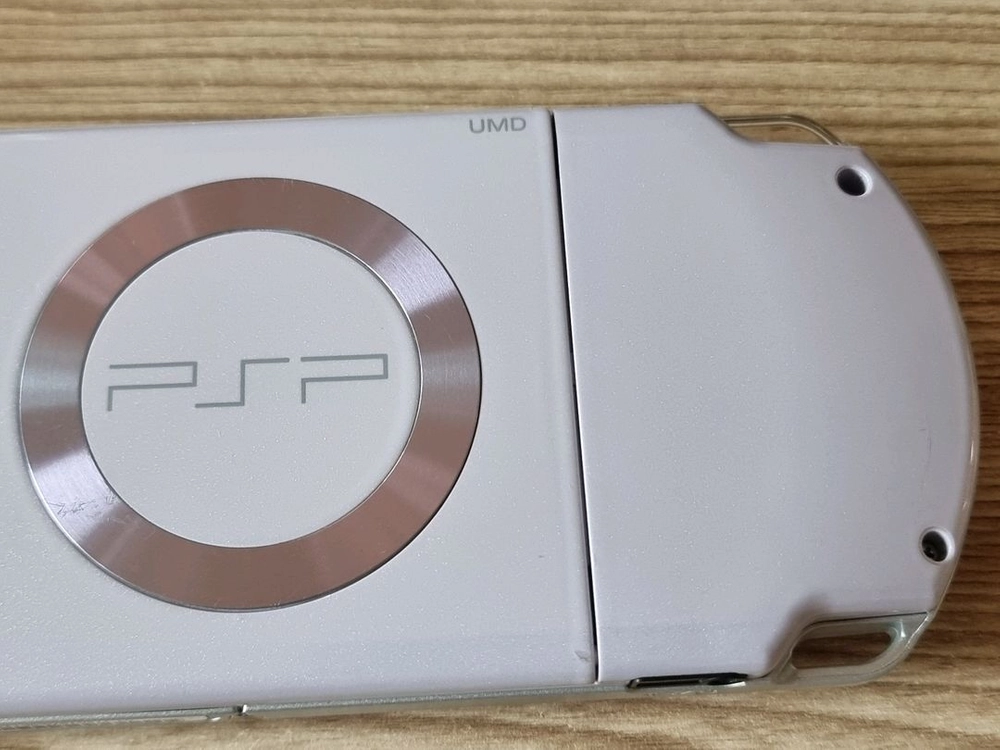 소니 플레이스테이션 포터블 정발 PSP-2005 라벤더 퍼플 이미지