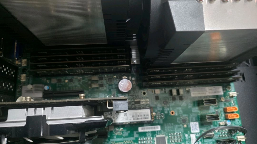 EPYC 7571 64코어 Dual CPU 서버 + 메모리 256GB full bank 이미지