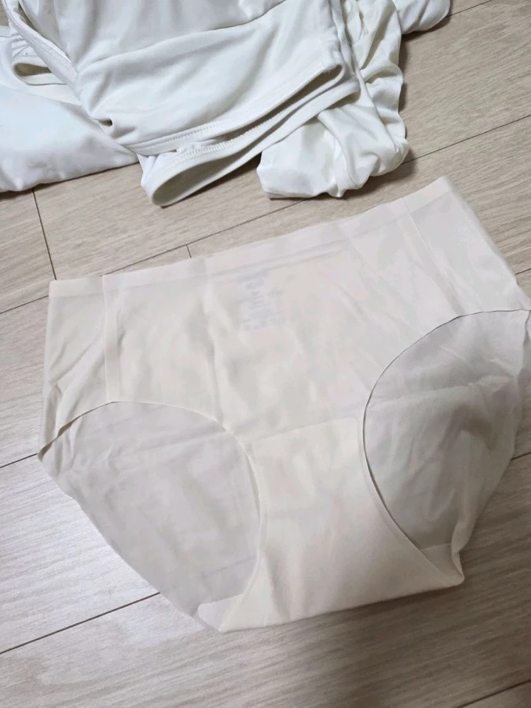 서피 셔링 수영복 상하의 화이트 이미지