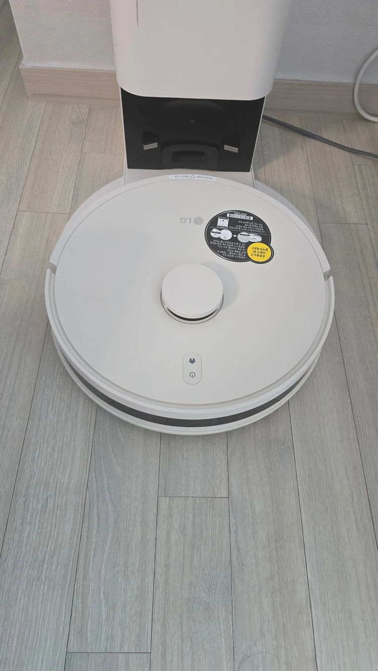 LG R5 로봇청소기 A급 판매합니다. 이미지