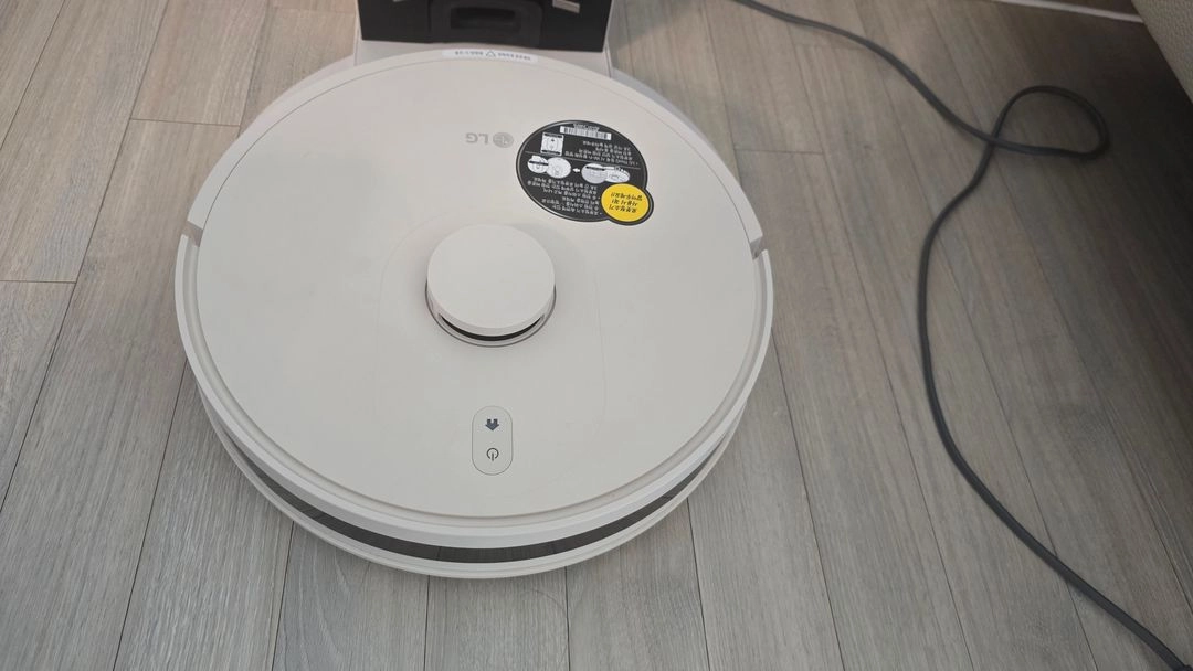 LG R5 로봇청소기 A급 판매합니다. 이미지