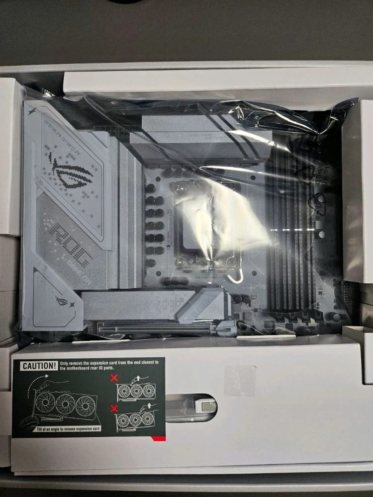 asus rog strix b860g gaming wifi 이미지